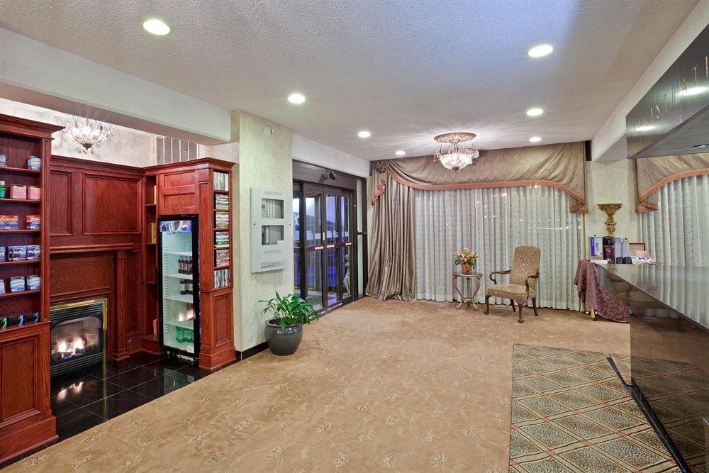 Holiday Inn Express Detroit-Birmingham By Ihg Interior photo